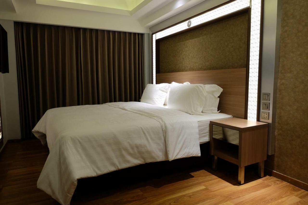 Wirton Seminyak Hotell Denpasar Exteriör bild